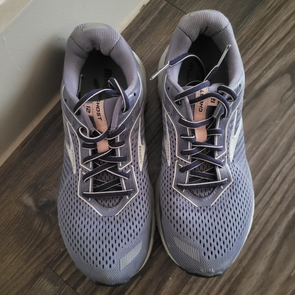 Brooks Ghost 12 - Picture 1 of 3